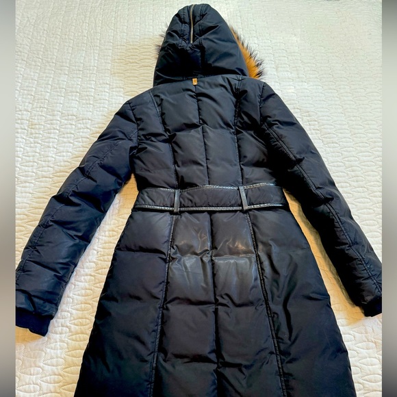 TRISH Powder Touch down coat with natural fur signature Mackage Collar - Picture 8 of 16